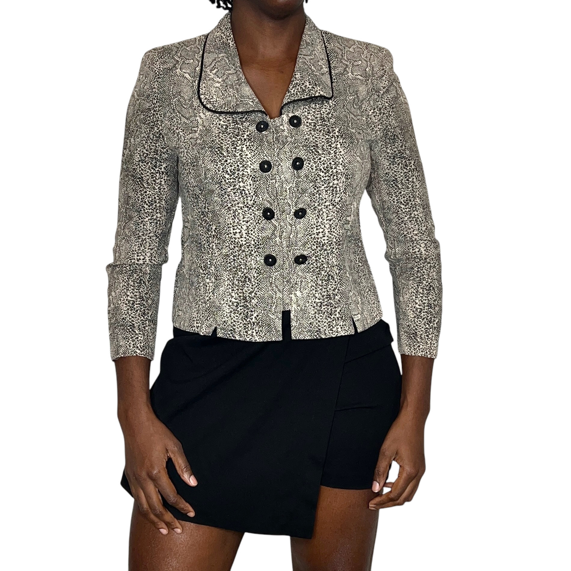 7DD303A3-4AA3-4BA4-8002-5A2A42A8D86F.jpeg (Large) Vintage Women Formal Long Sleeve Button Up Collar Shirt - Image 1