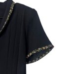 (L/XL)Vintage Black Women Blouse w/ Embroidered Floral Detail - Image 5