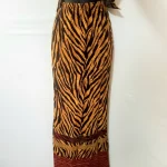 2 Piece Tiger Print Brown Blouse and Long Skirt with Triangle Necklace Set - Image 7
